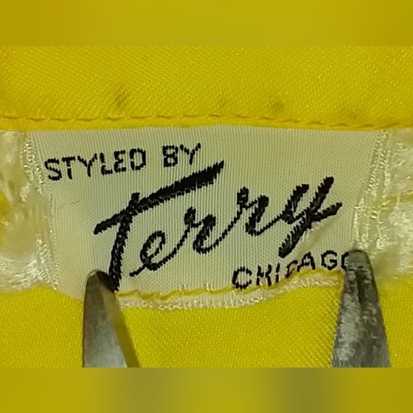 VINTAGE PRIMARY YELLOW BLOUSE - Picture 7 of 7